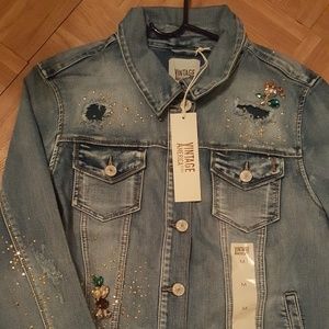 Female Vintage America blues